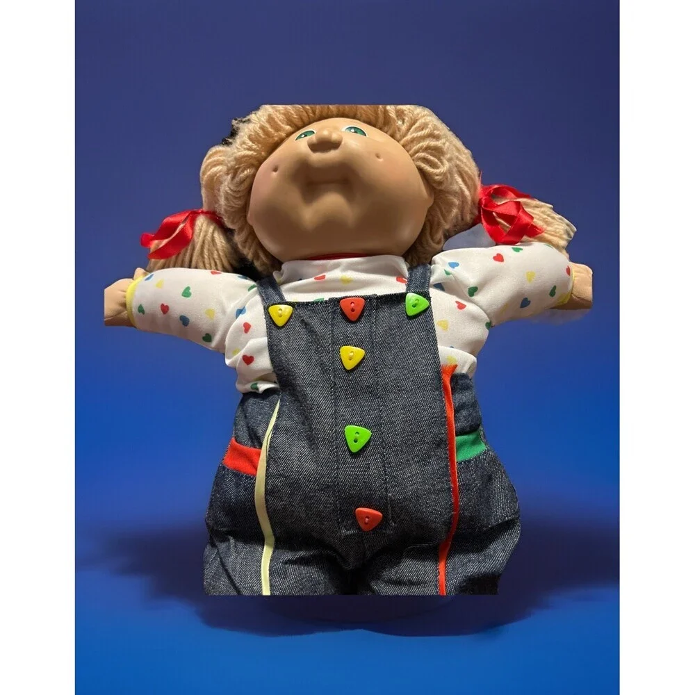 Cabbage Patch Kids 1978-1982 Sandy Brown/Blonde hair, Green Eyed Girl Red Bows